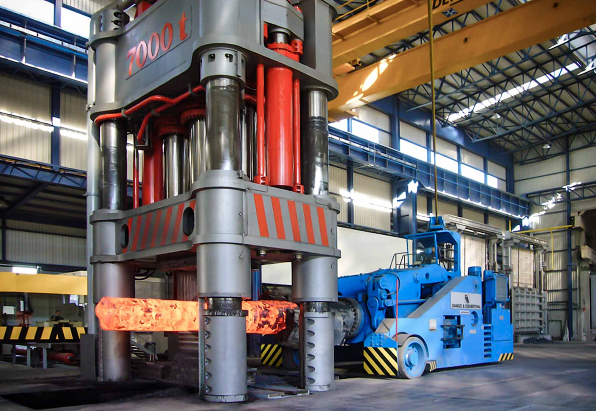 Mobile forging manipulator in use