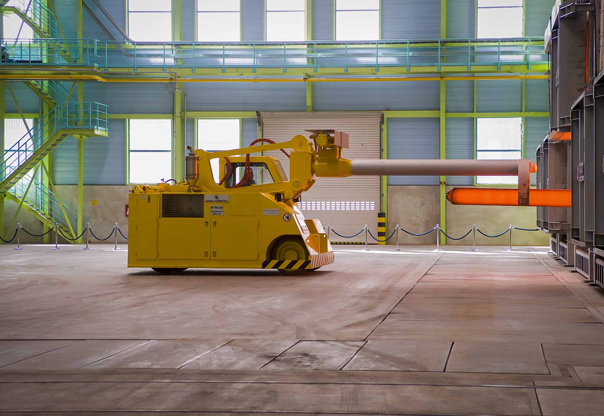 Mobile transport manipulator in use